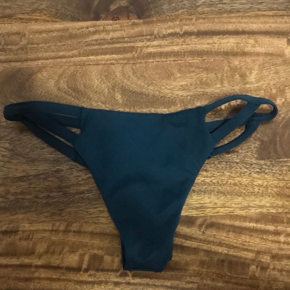 Bikini bottoms
